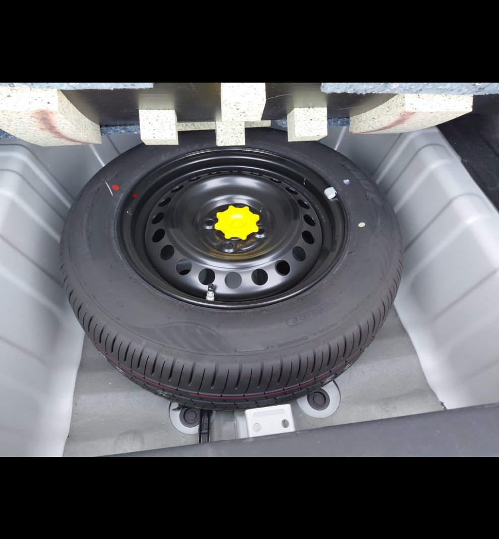 Toyota Yaris Y 2024 image