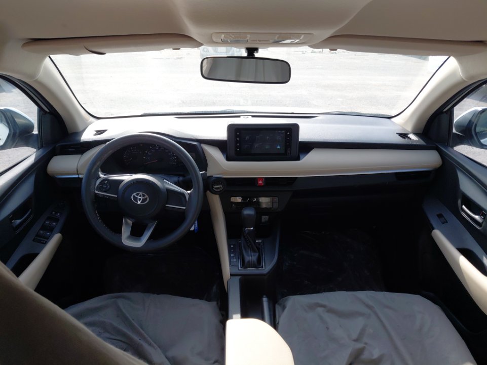 Toyota Yaris Y 2024 image