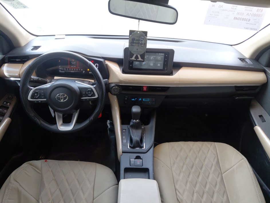 تويوتا يارس Y PLUS 2023 image