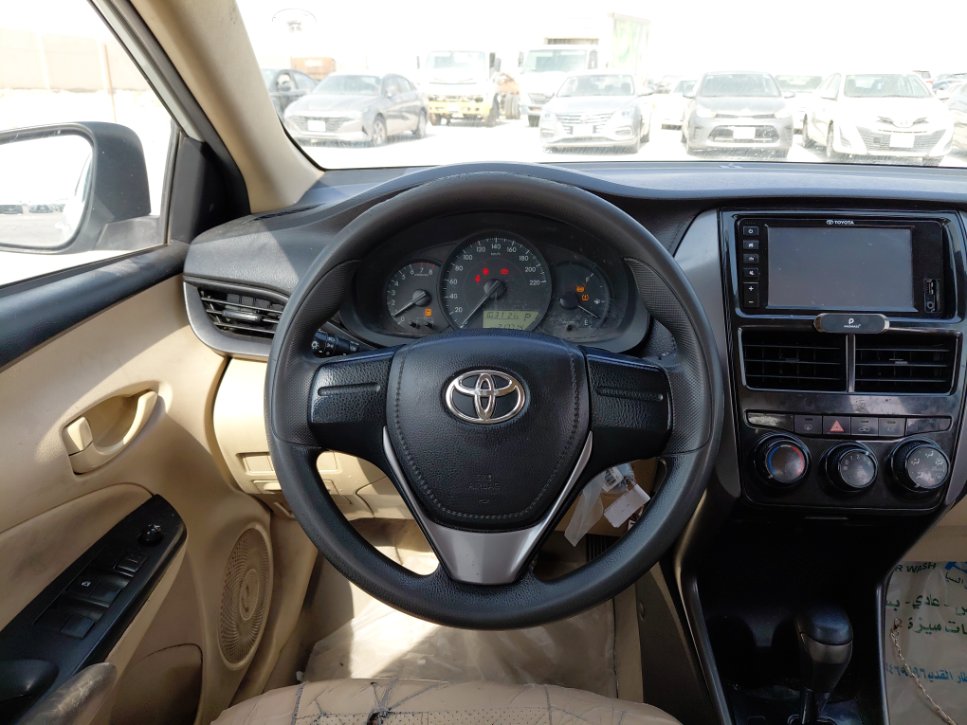 Toyota Yaris Y 2021 image