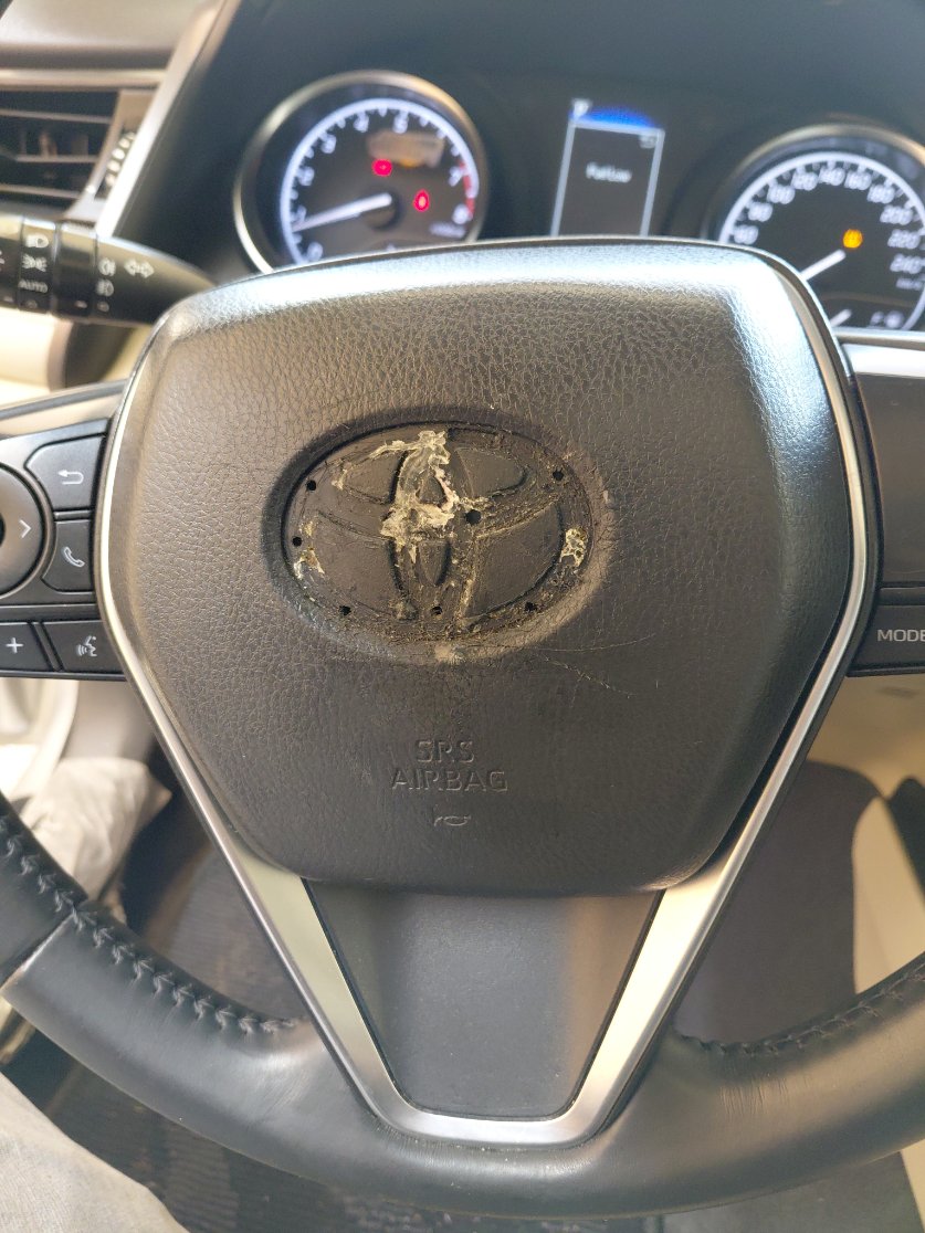 Toyota Camry GLE 2023 image