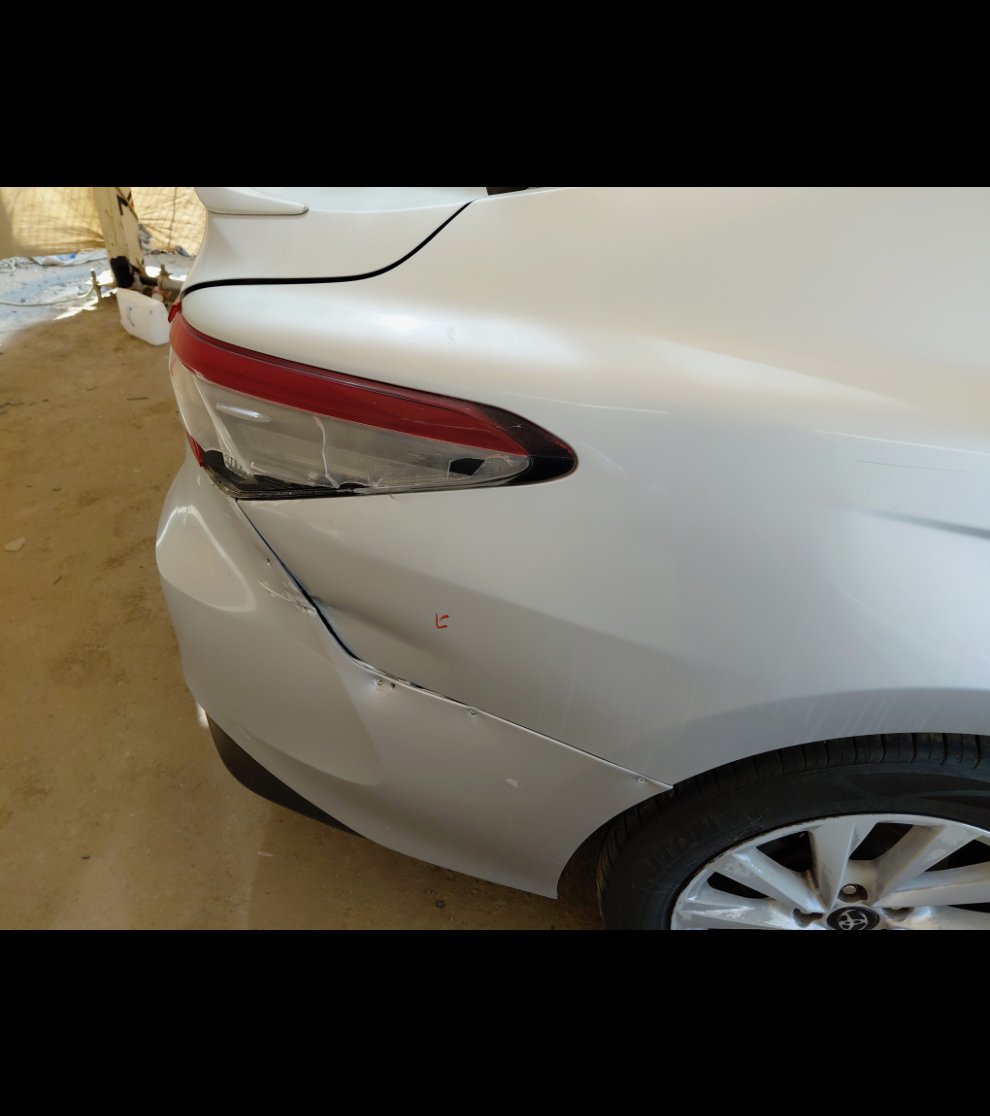 Toyota Camry GLE 2023 image