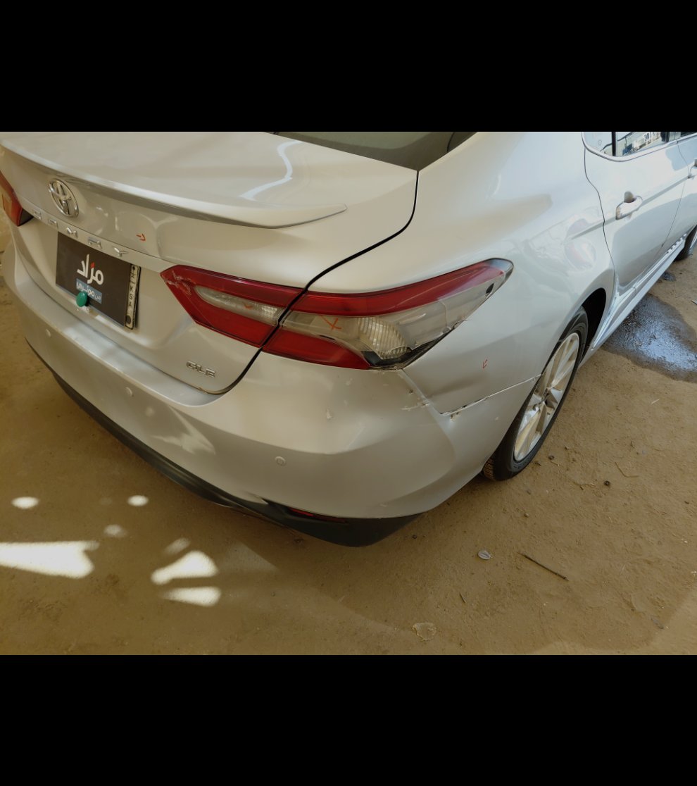 Toyota Camry GLE 2023 image