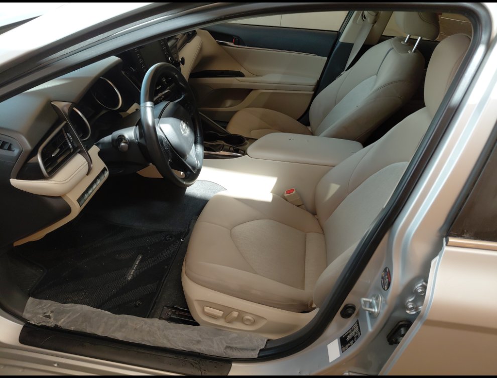 Toyota Camry GLE 2023 image