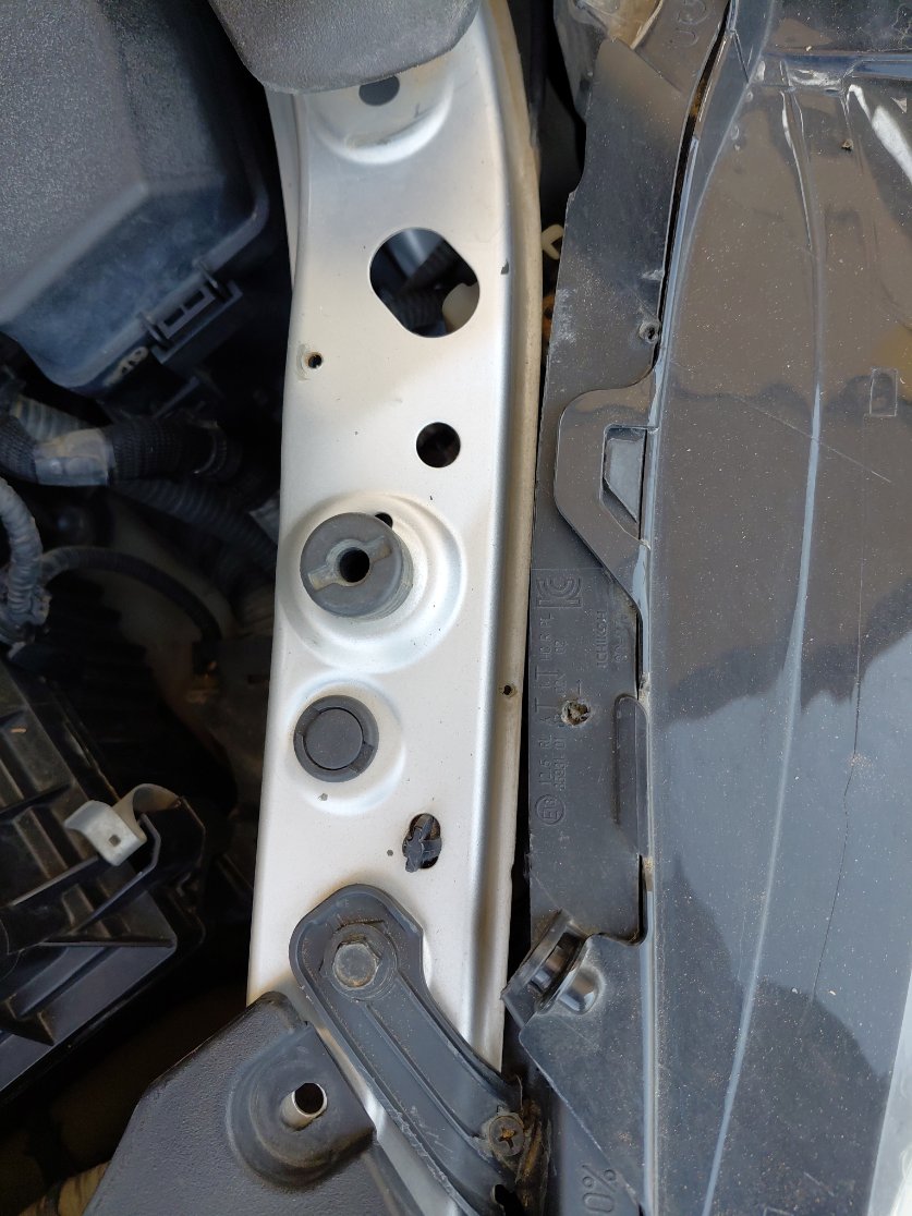 Toyota Camry GLE 2023 image