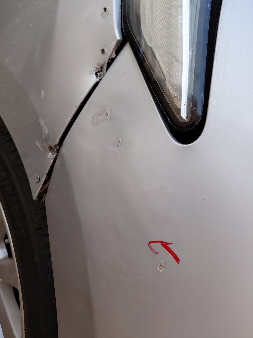 Toyota Camry GLE 2023 image