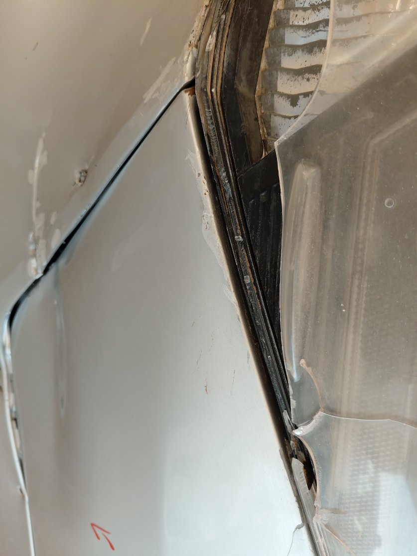 Toyota Camry GLE 2023 image