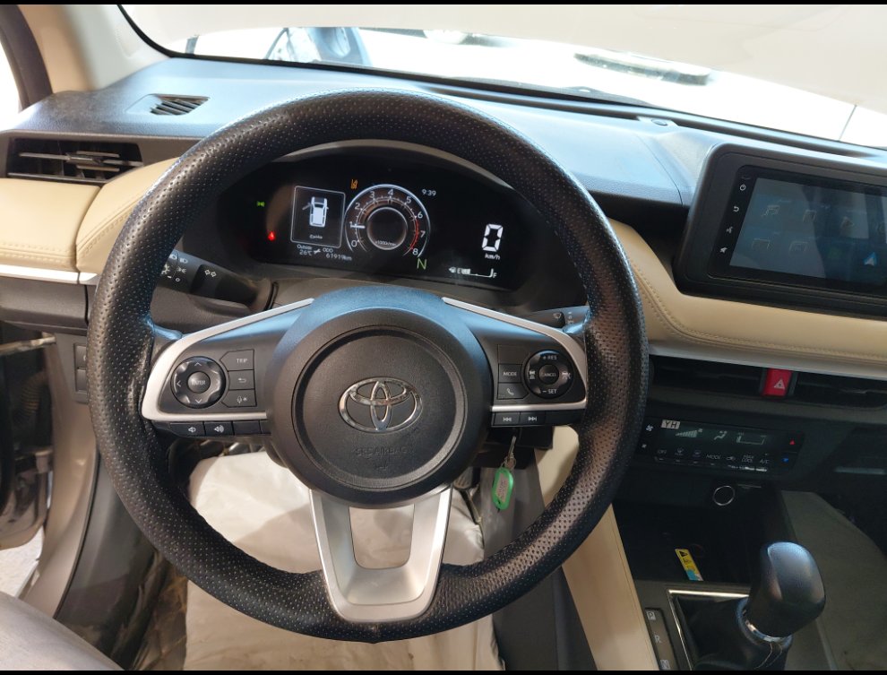 تويوتا يارس Y PLUS 2024 image