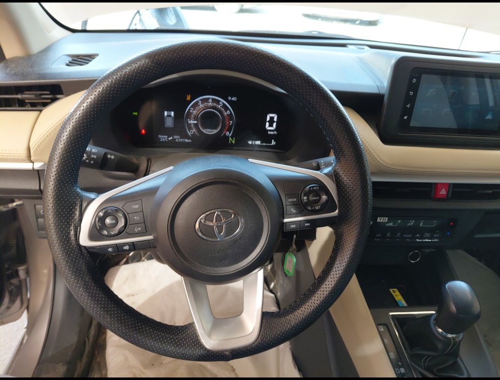 تويوتا يارس Y PLUS 2024 image