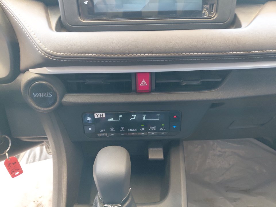 تويوتا يارس Y 2023 image