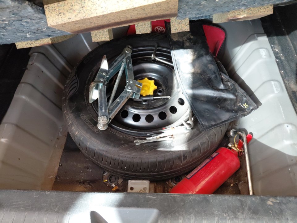 تويوتا يارس Y 2023 image