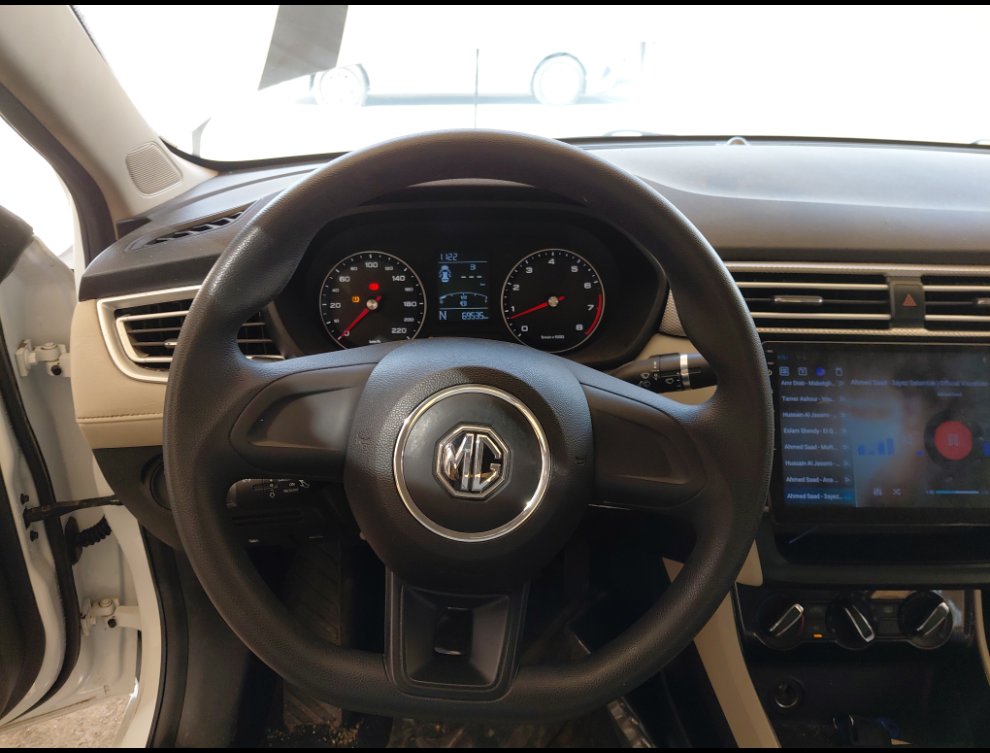 إم جي 5  2023 image