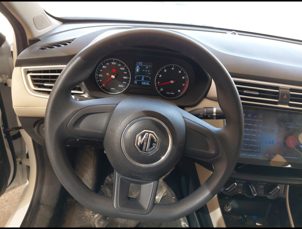 إم جي 5  2023 image