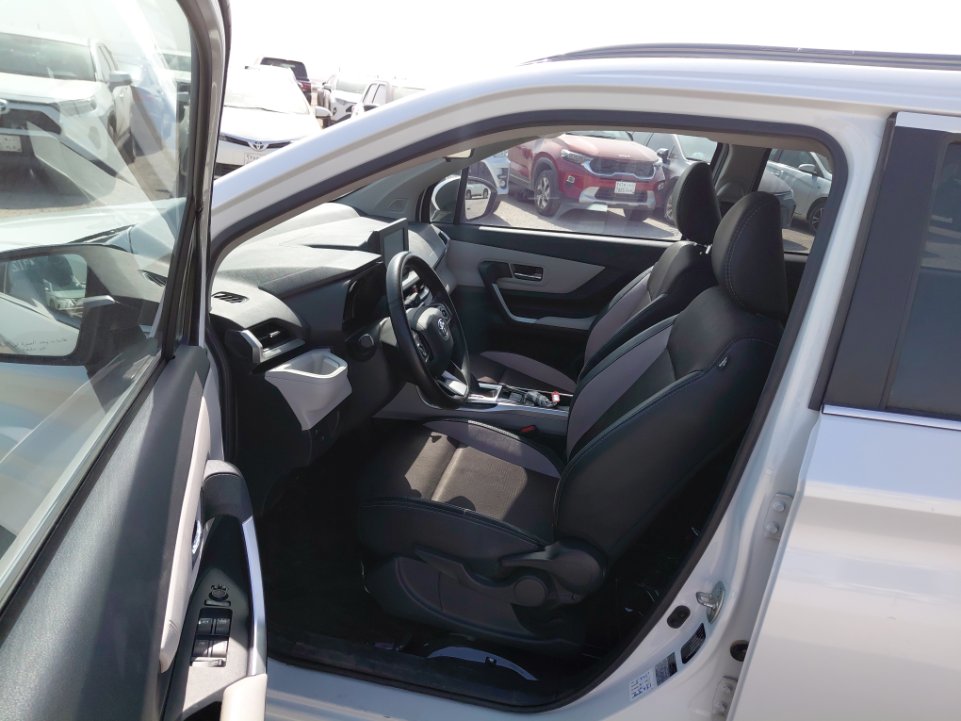 تويوتا فيلوز GLX 2024 image