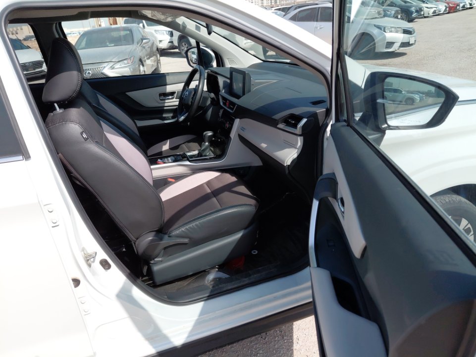 تويوتا فيلوز GLX 2024 image