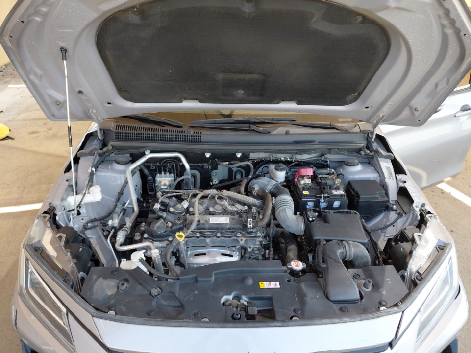 تويوتا يارس YX 2024 image