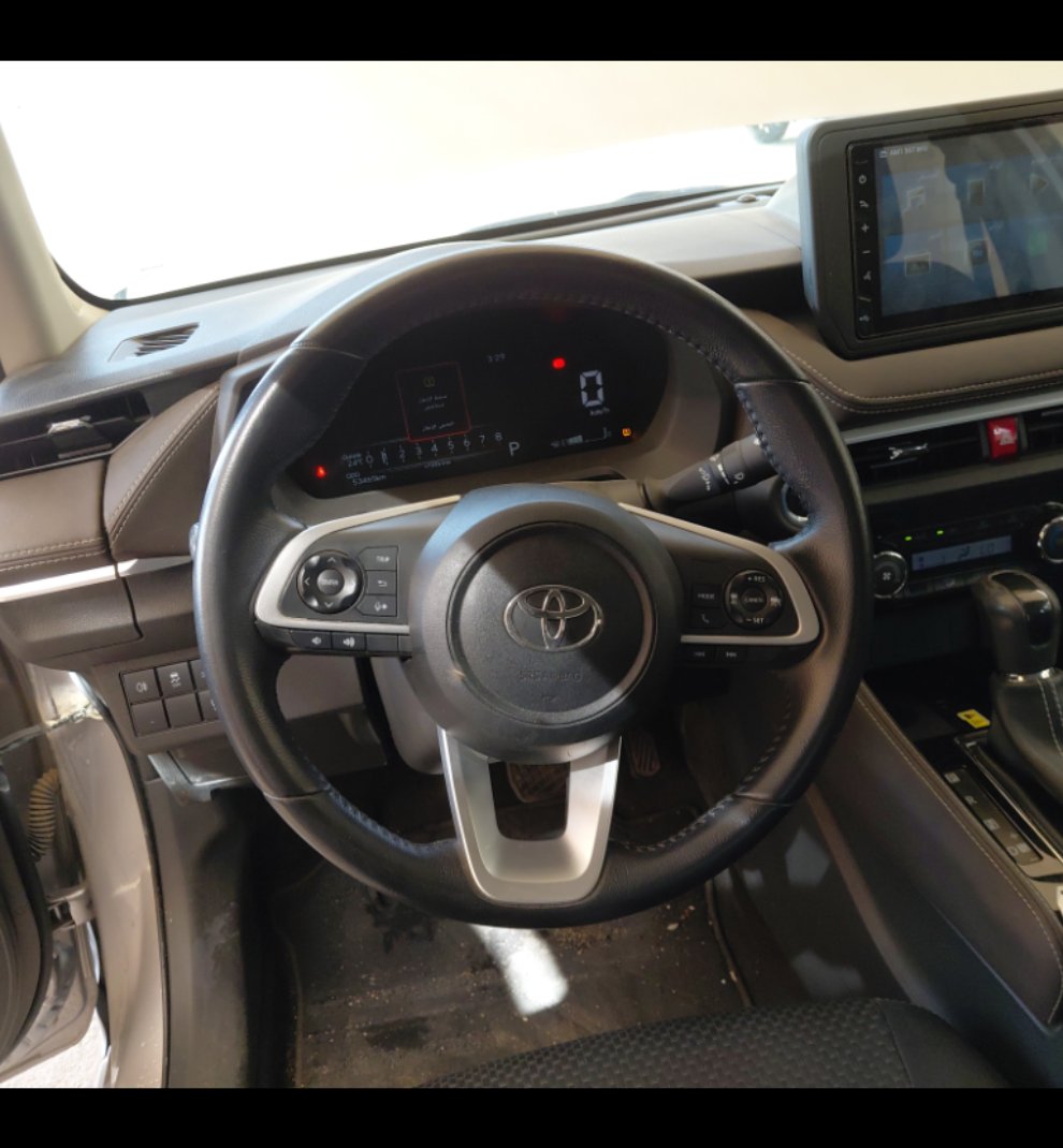 تويوتا يارس YX 2024 image