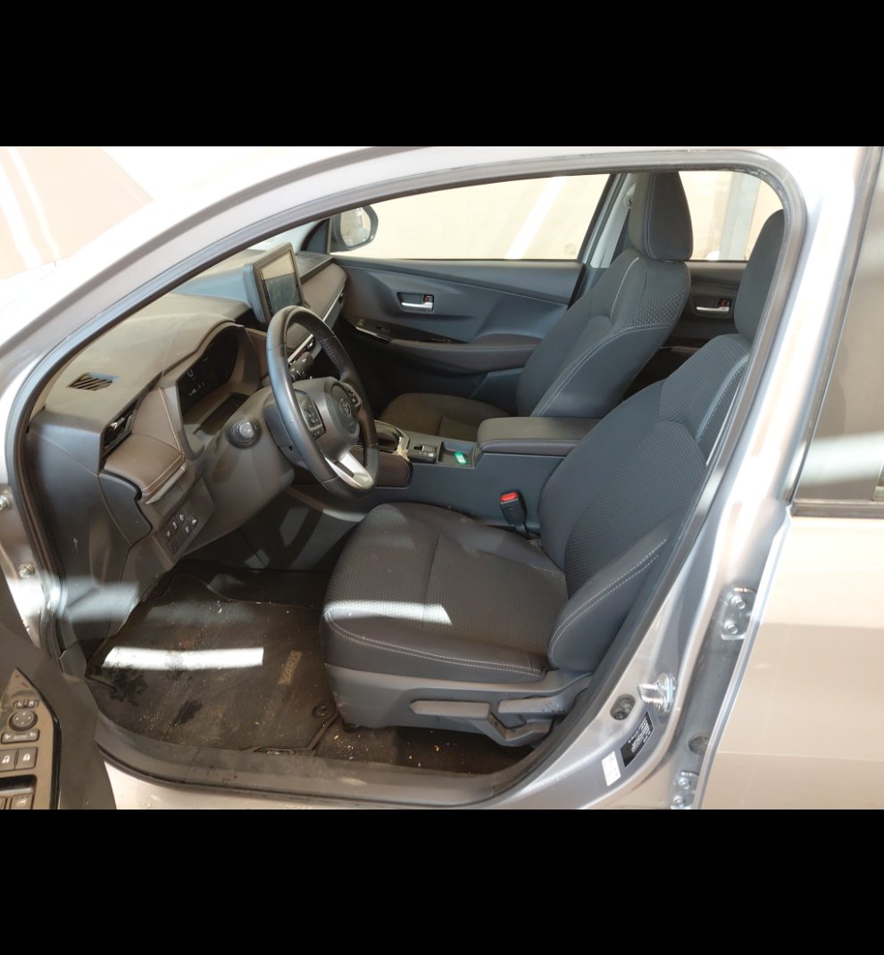 تويوتا يارس YX 2024 image