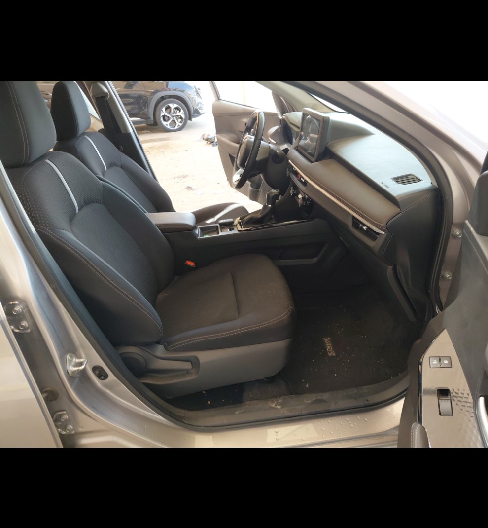 تويوتا يارس YX 2024 image