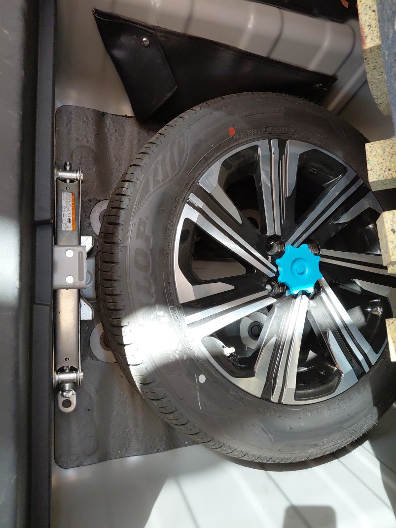 تويوتا يارس YX 2024 image