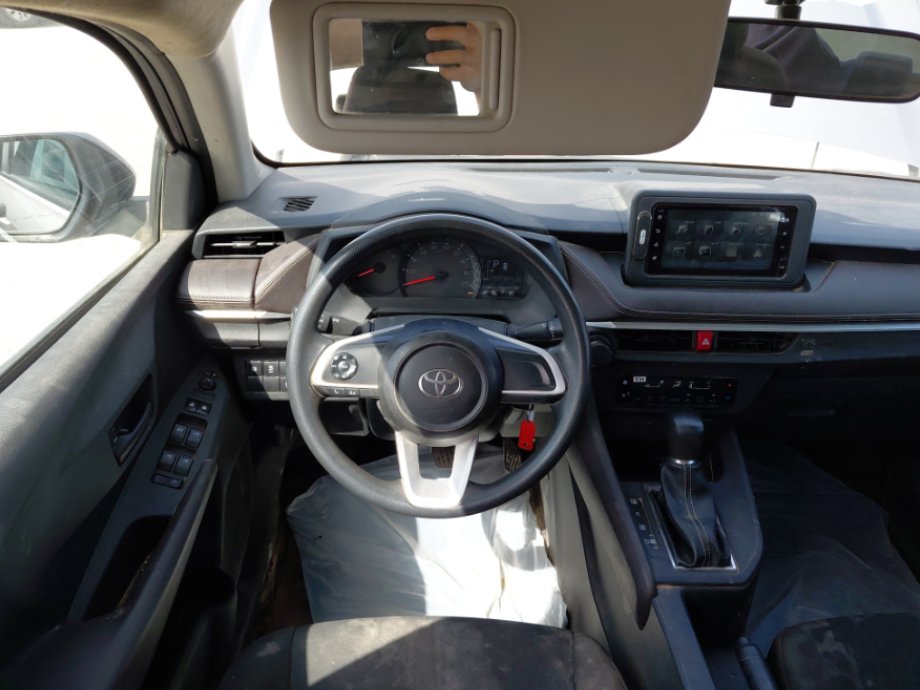 تويوتا يارس Y 2023 image