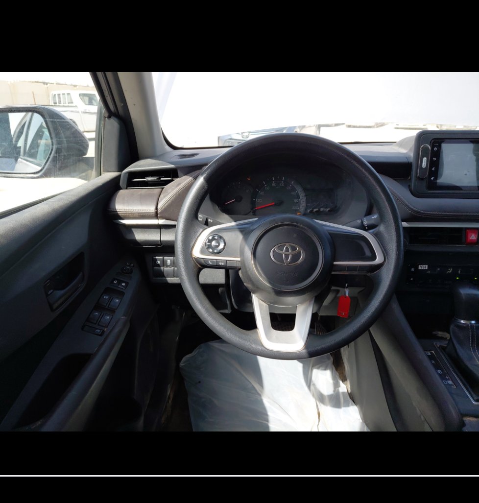 تويوتا يارس Y 2023 image