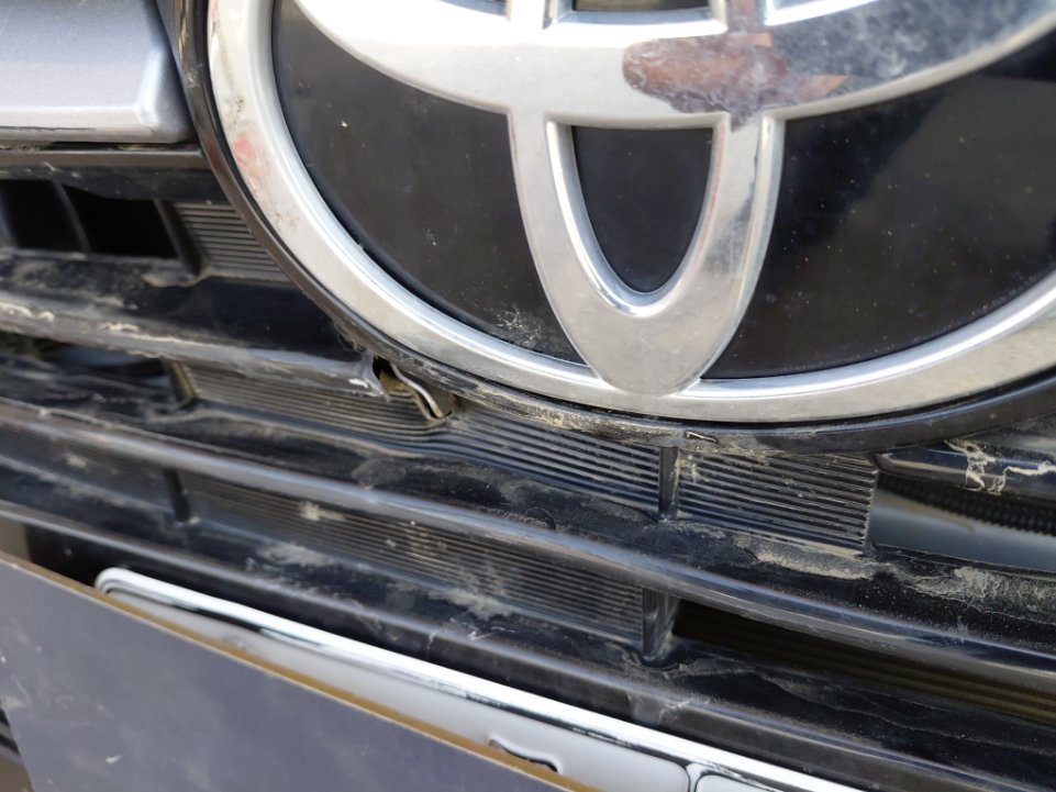 تويوتا يارس YX 2024 image