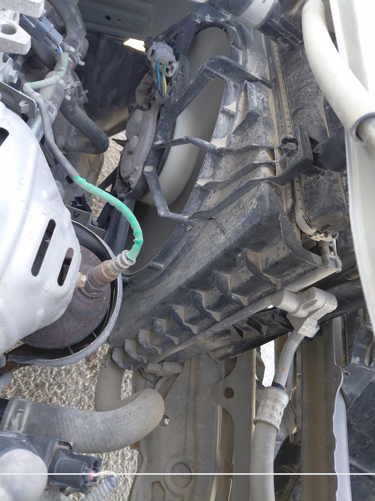 تويوتا يارس Y 2023 image