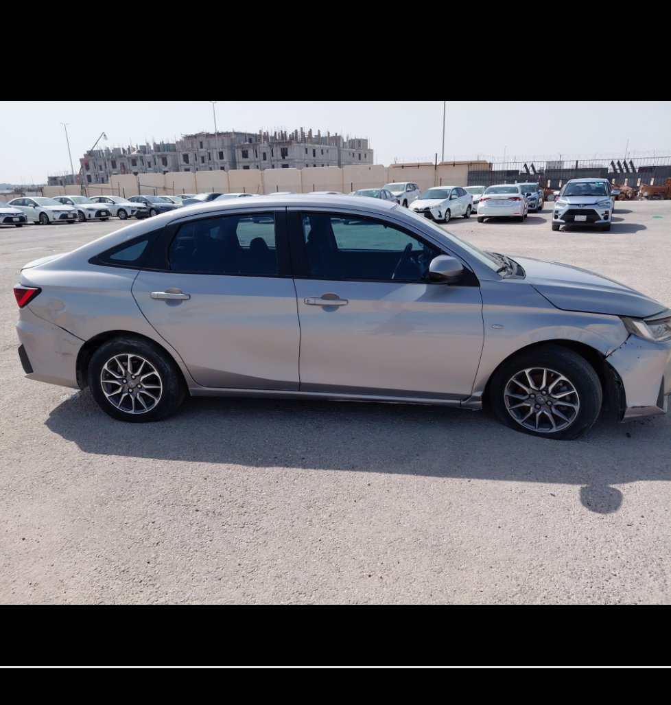 تويوتا يارس Y 2023 image