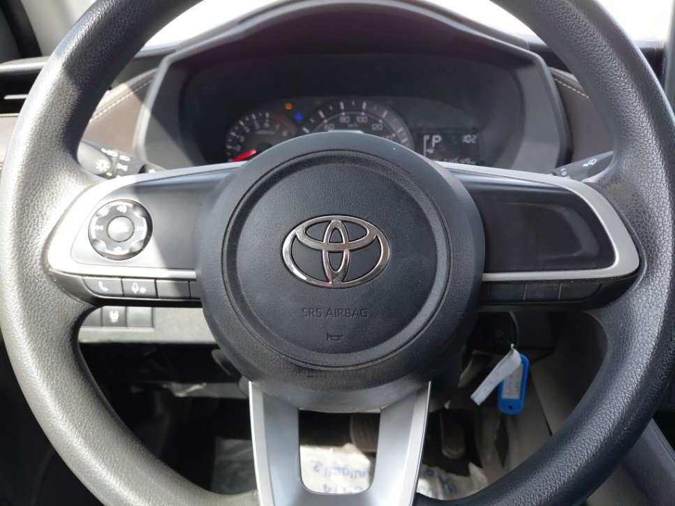 Toyota Yaris Y 2024 image