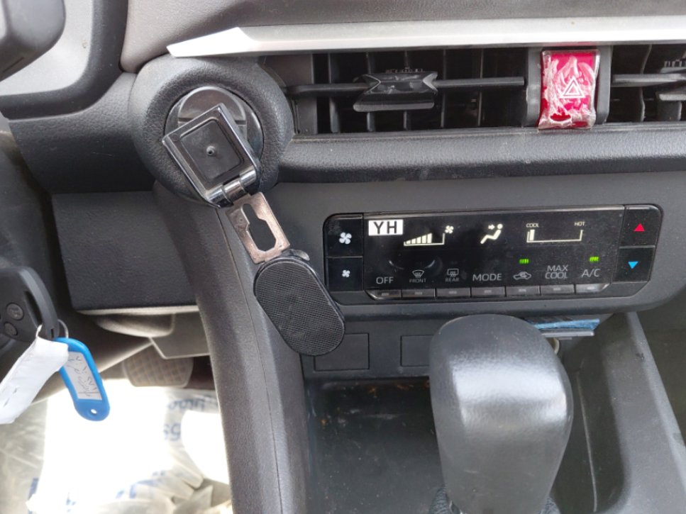 Toyota Yaris Y 2024 image