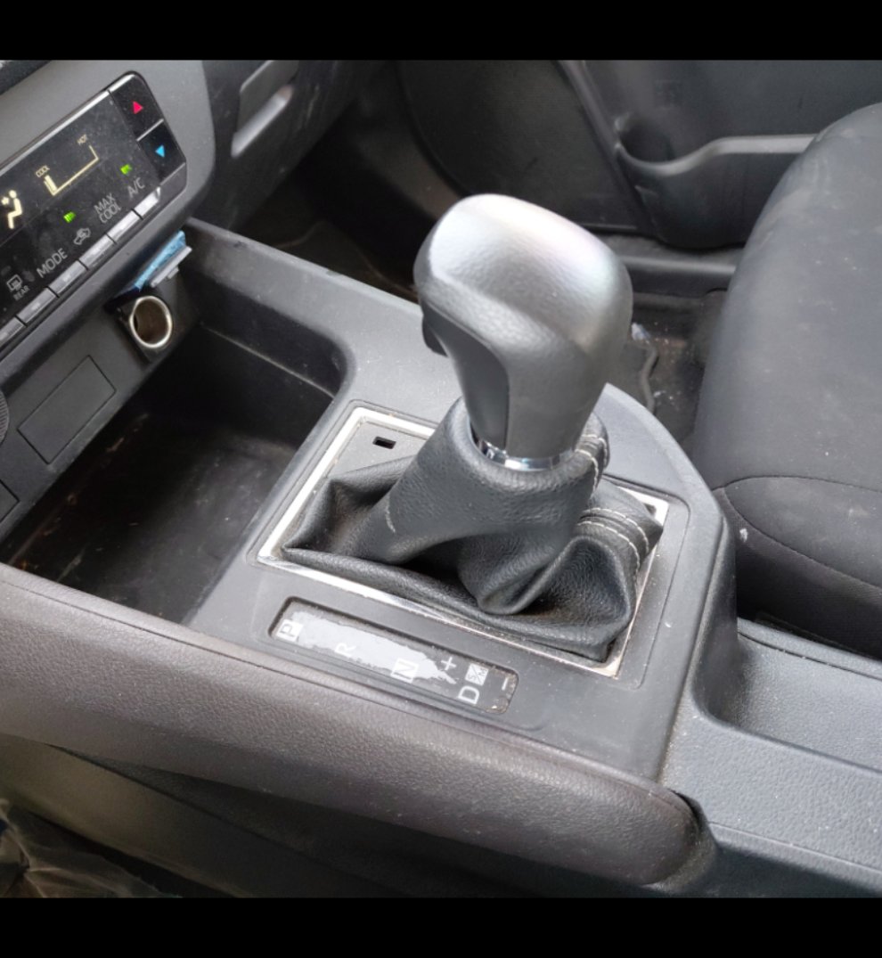 Toyota Yaris Y 2024 image