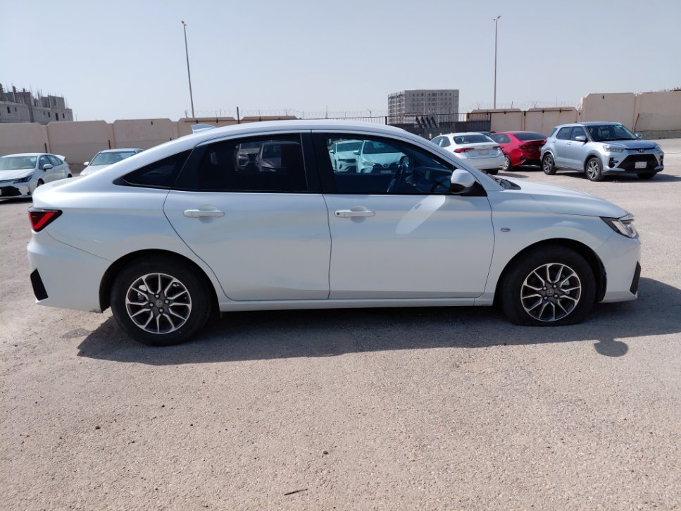 Toyota Yaris Y 2024 image