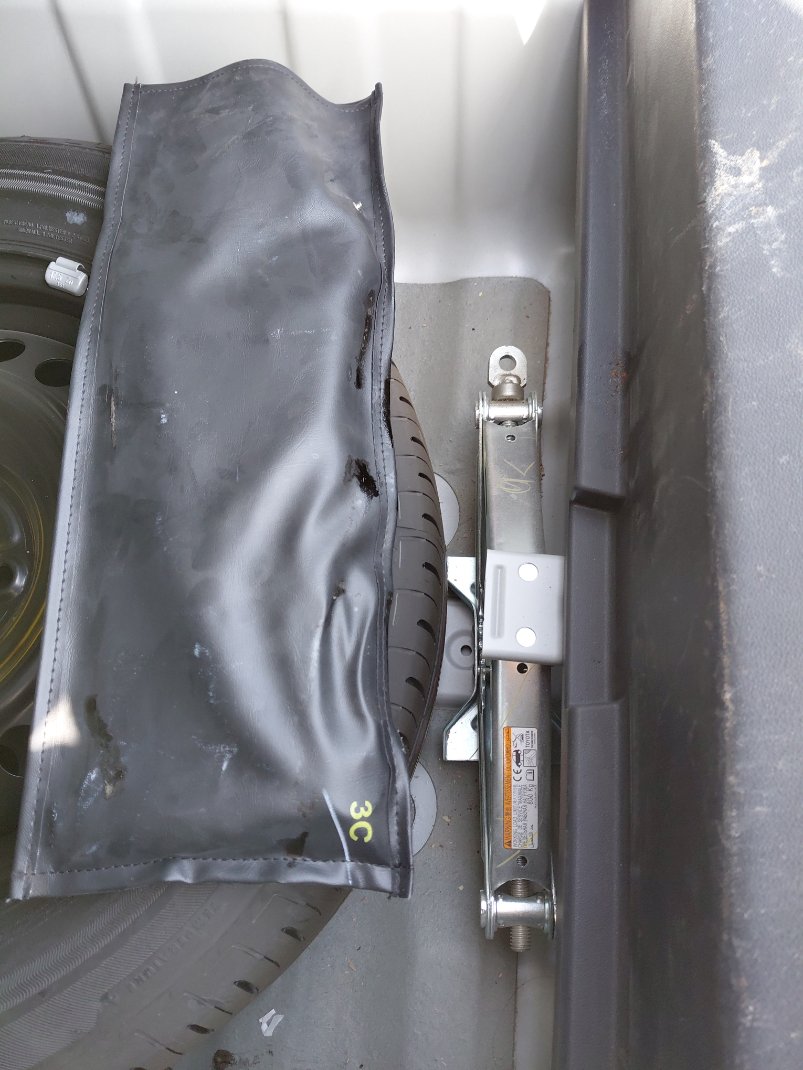 تويوتا يارس Y 2024 image