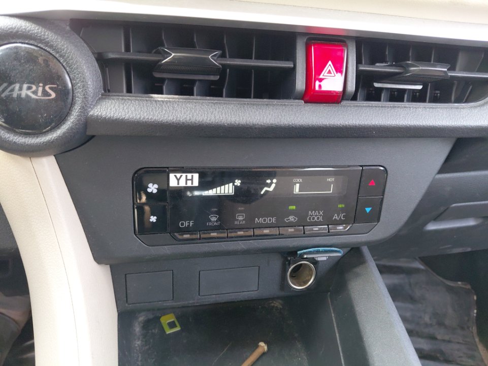 تويوتا يارس Y 2024 image