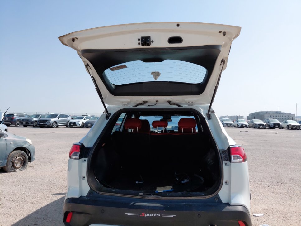 تويوتا كورولا كروس LE HEV 2023 image