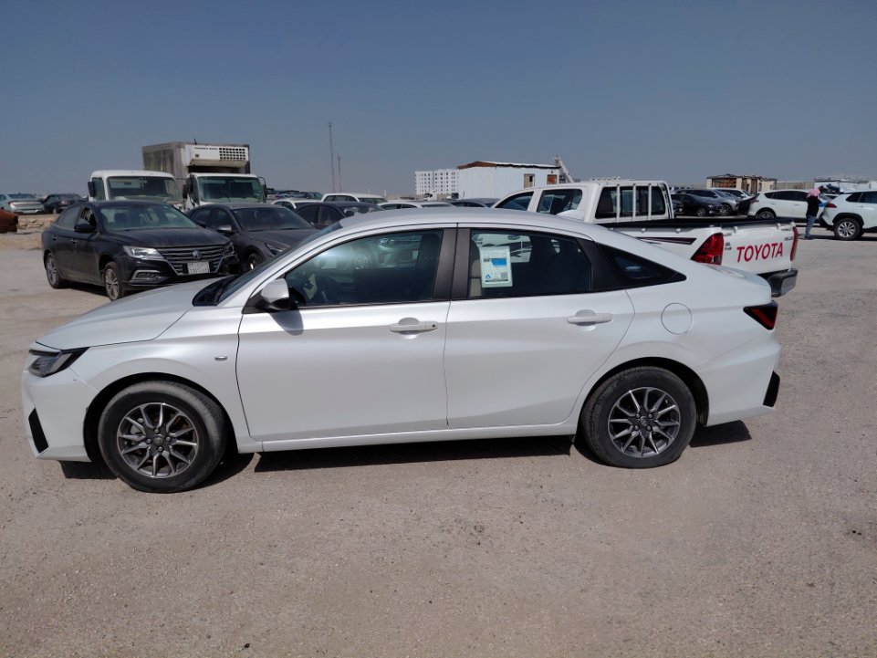 تويوتا يارس Y 2024 image