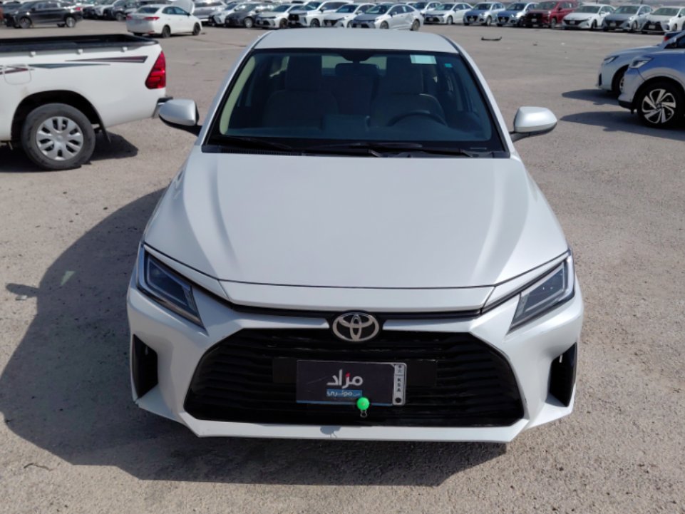 تويوتا يارس Y 2024
