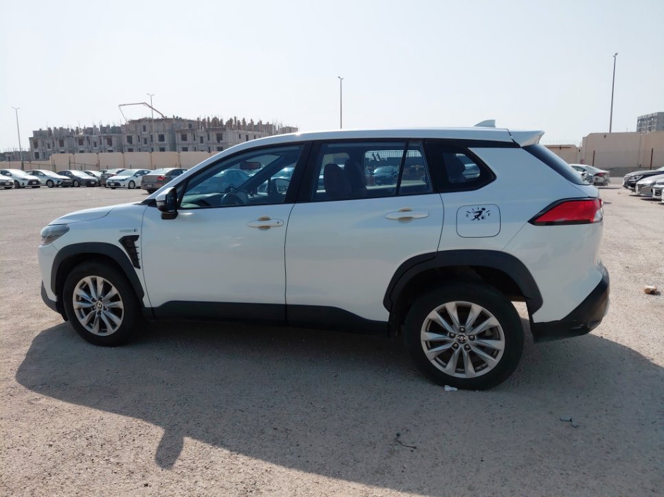 تويوتا كورولا كروس LE HEV 2023 image