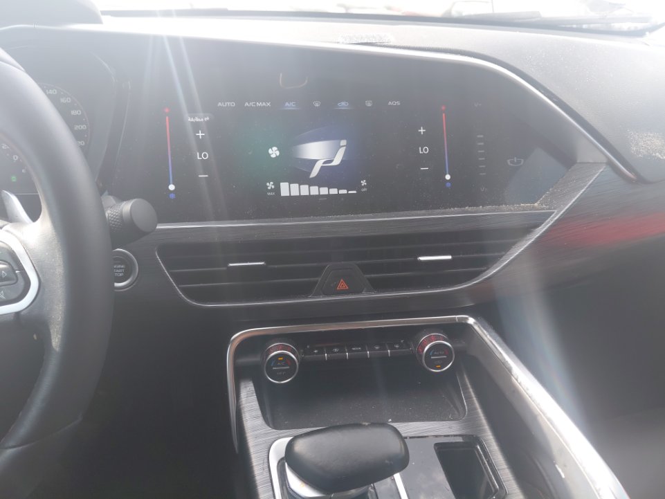 جيلي توجيلا  لوكس رياضية 2022 image