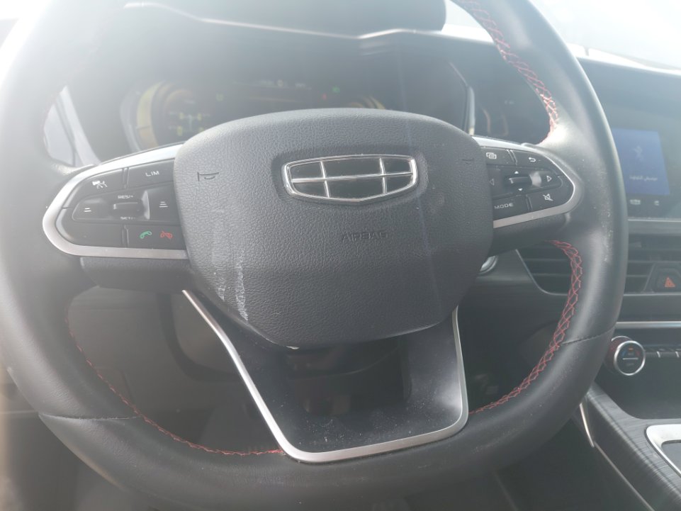 جيلي توجيلا  لوكس رياضية 2022 image