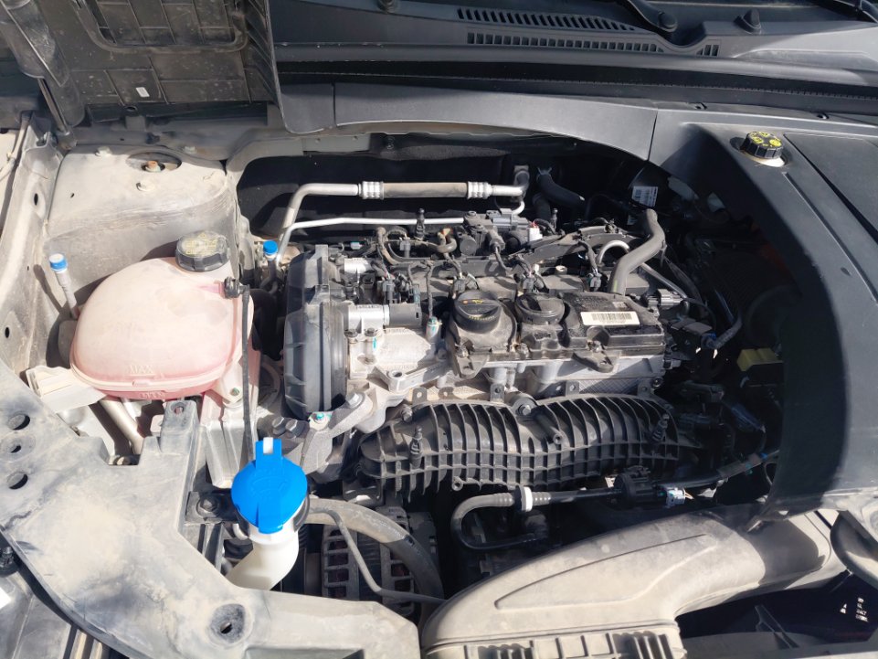 جيلي توجيلا  لوكس رياضية 2022 image