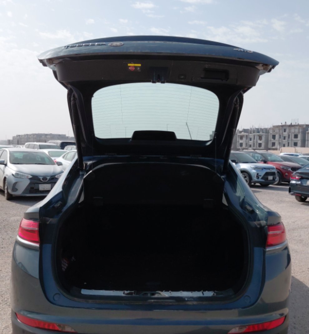 جيلي توجيلا  لوكس رياضية 2022 image