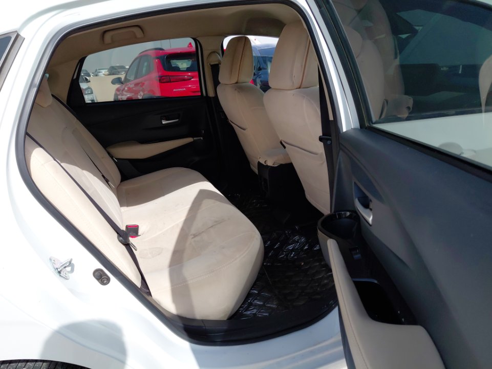 تويوتا يارس YX 2024 image