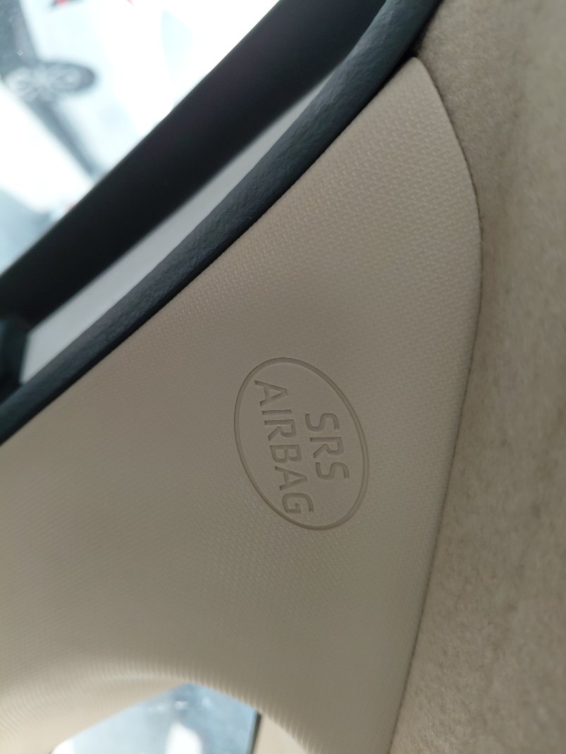 تويوتا يارس YX 2024 image