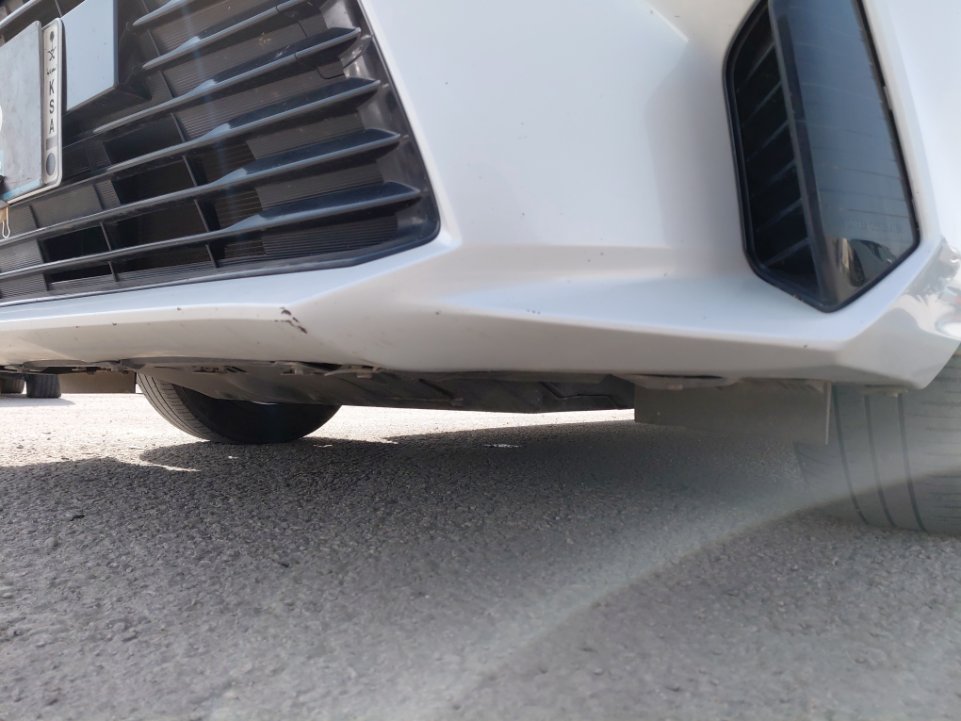 تويوتا يارس YX 2024 image