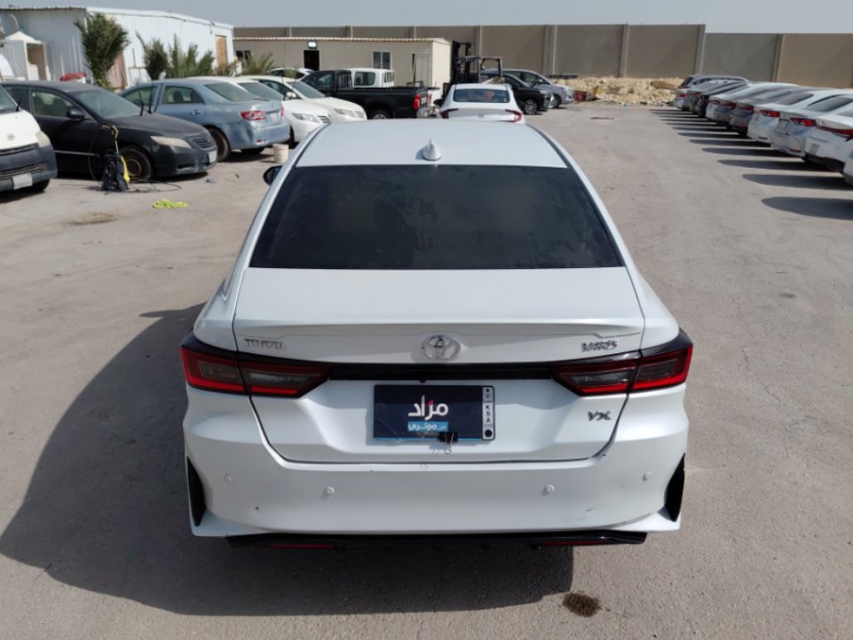 تويوتا يارس YX 2024 image