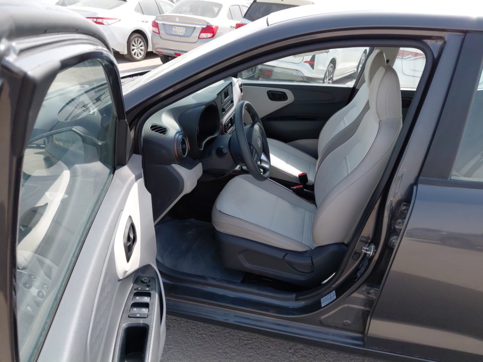 Hyundai GRAND i10 STD 2024 image