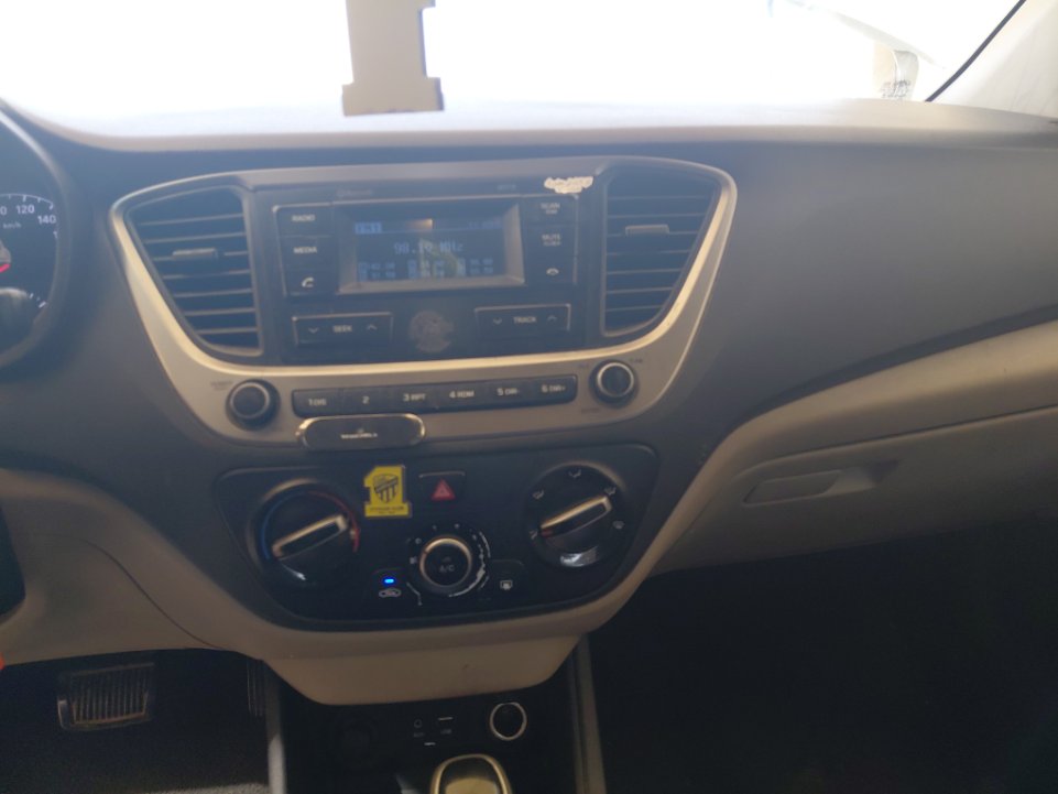 هيونداي أكسنت GL 2020 image