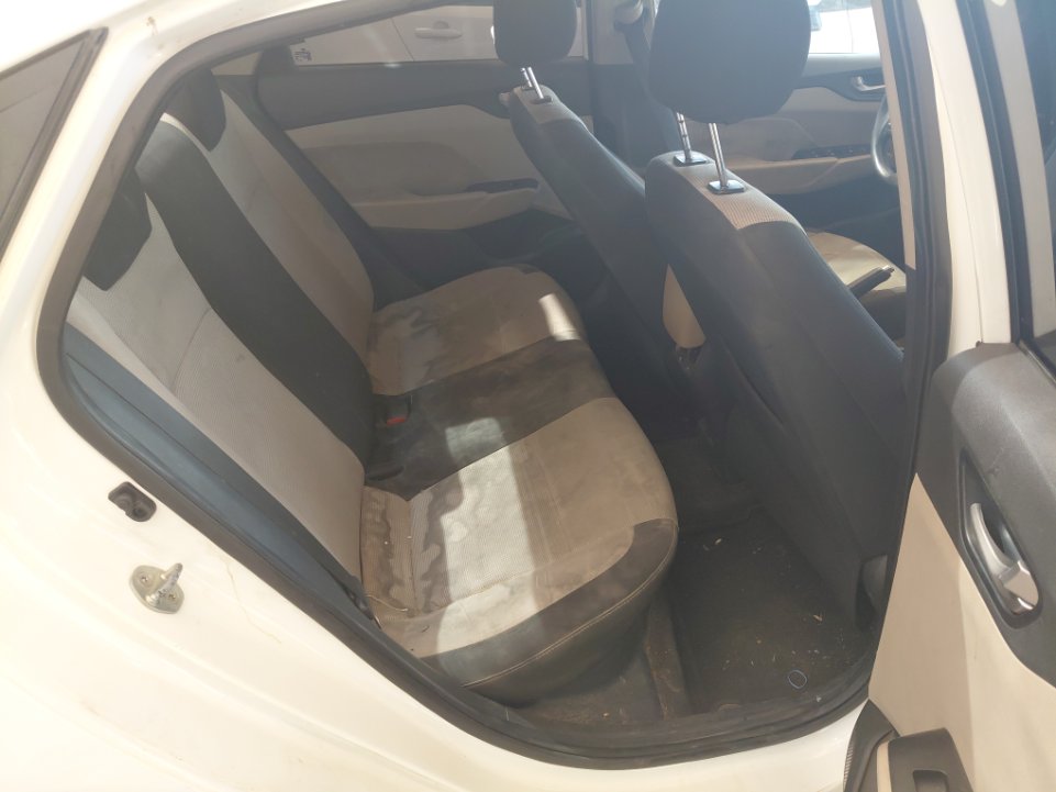 هيونداي أكسنت GL 2020 image